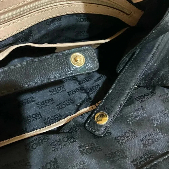 Michael kors Black leather shoulder handbag - Picture 4 of 8